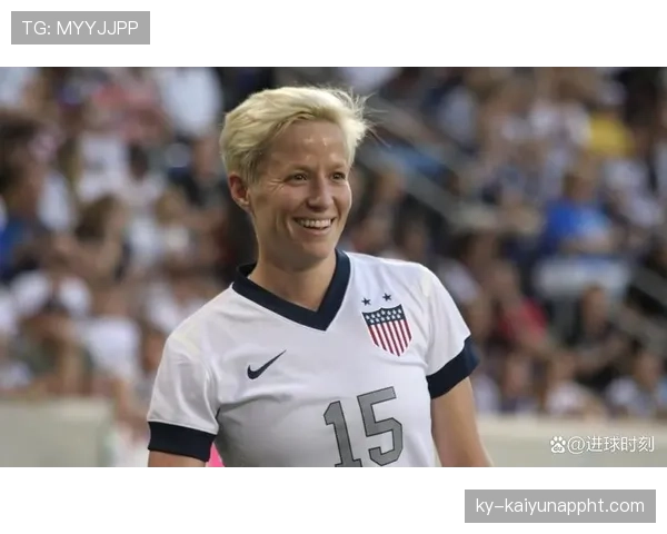 梅根·拉皮诺周末居然跑去买了五万块的运动鞋，听说家里还养了几只名贵鸡！