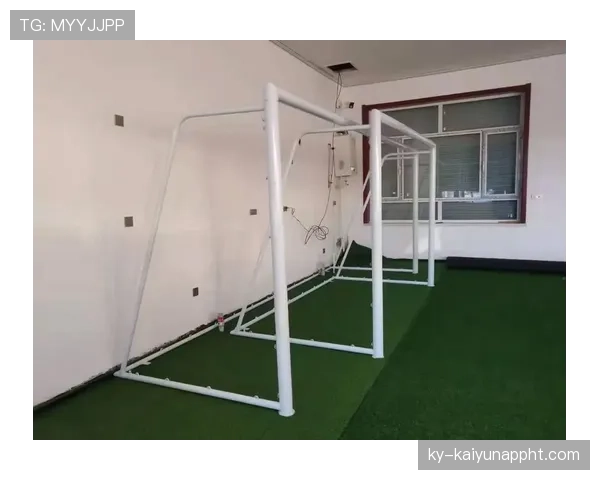 标准足球比赛球门尺寸是多少？规则对球门长宽高有何具体规定