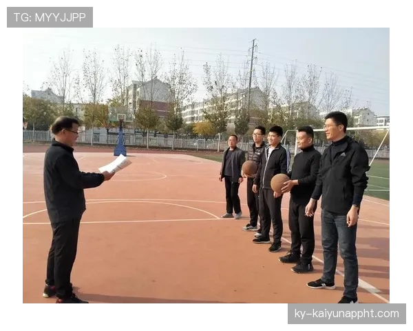 投篮动作判定规则解析：三步上篮与投篮之间的界限如何界定
